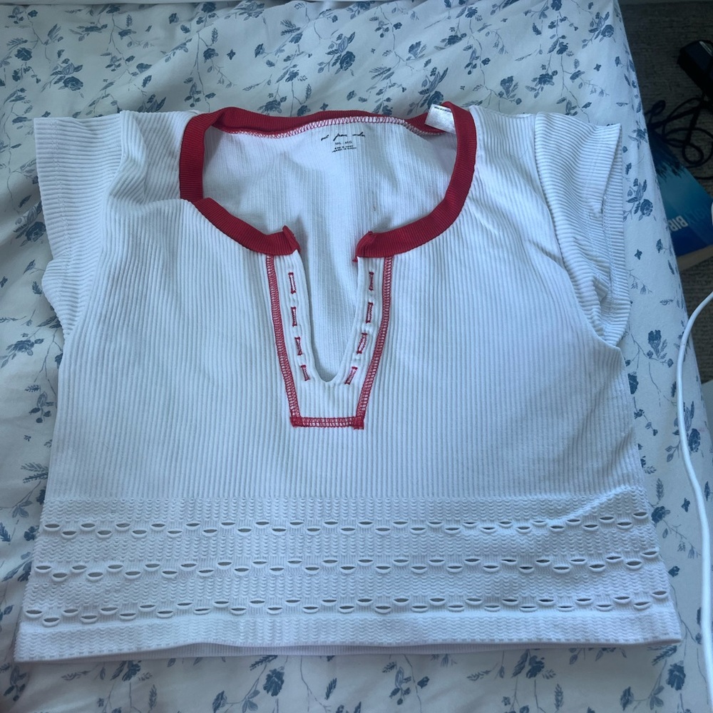 urban outfitters go for gold top